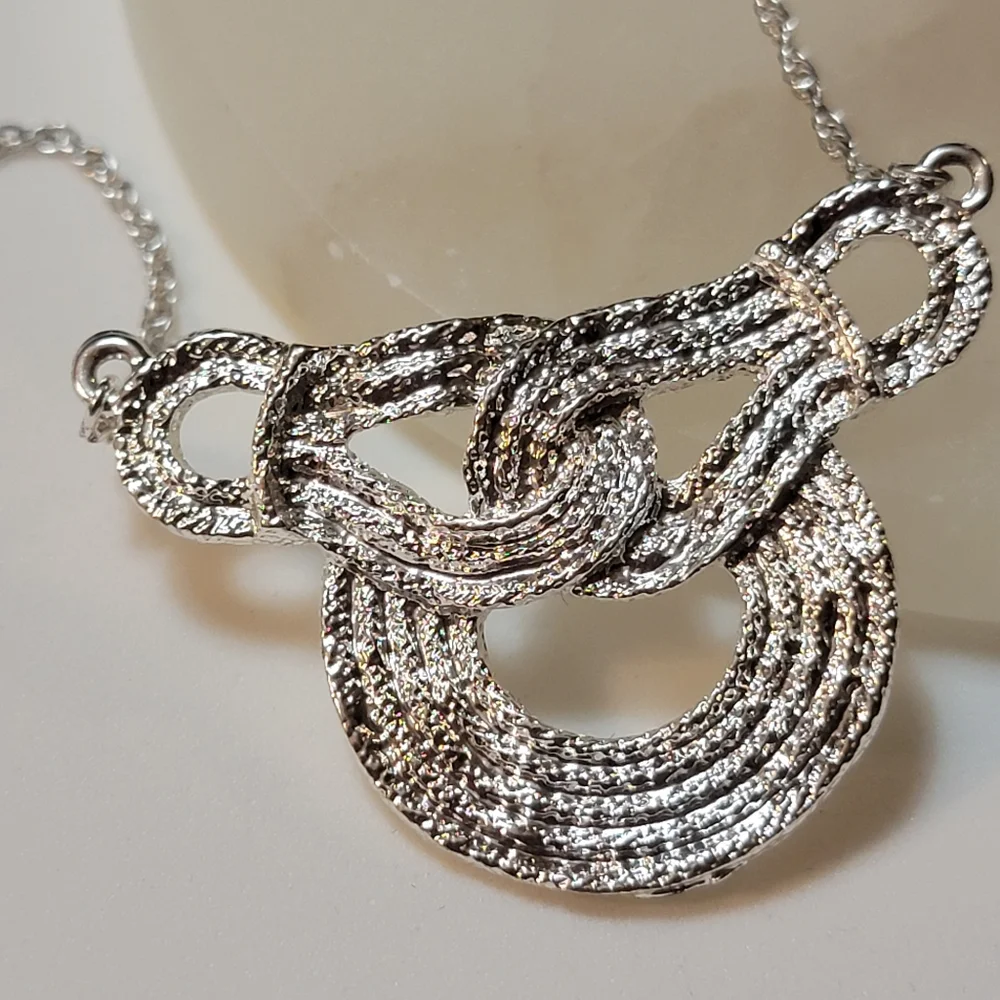 Silver Tone Knotted Necklace Avon Vintage SAQ